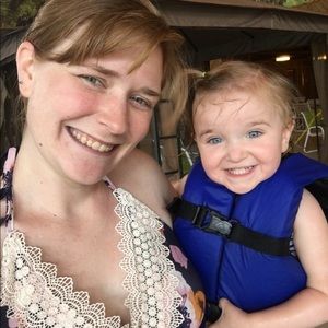 Meet your Posher, Kelly